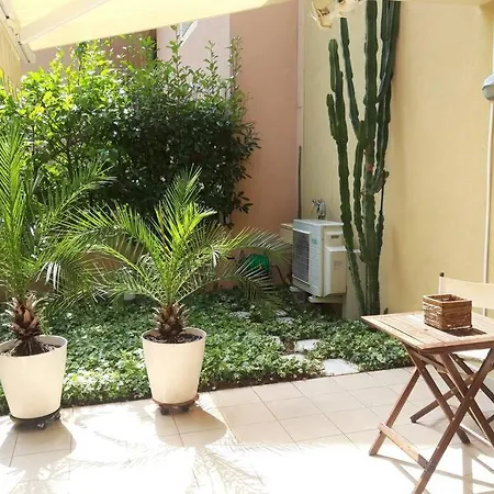 Apartment Menton Fronte Mare Garavan *